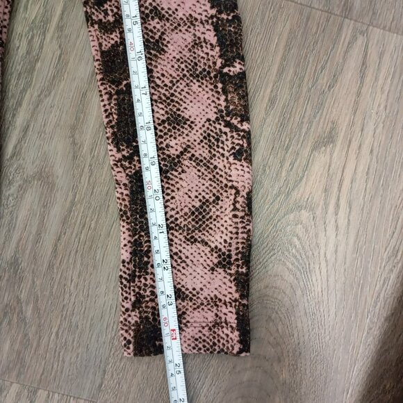 ArenKane Lifestyle Womens Snake Print Long Sleeve Top Size S Pink & Brown - Picture 7 of 7